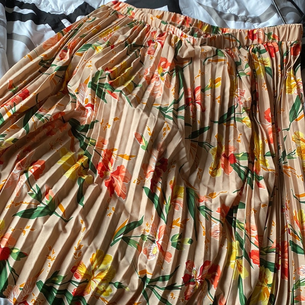 Pleats and petals